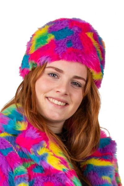 Fluffy Festival muts in regenboogkleuren